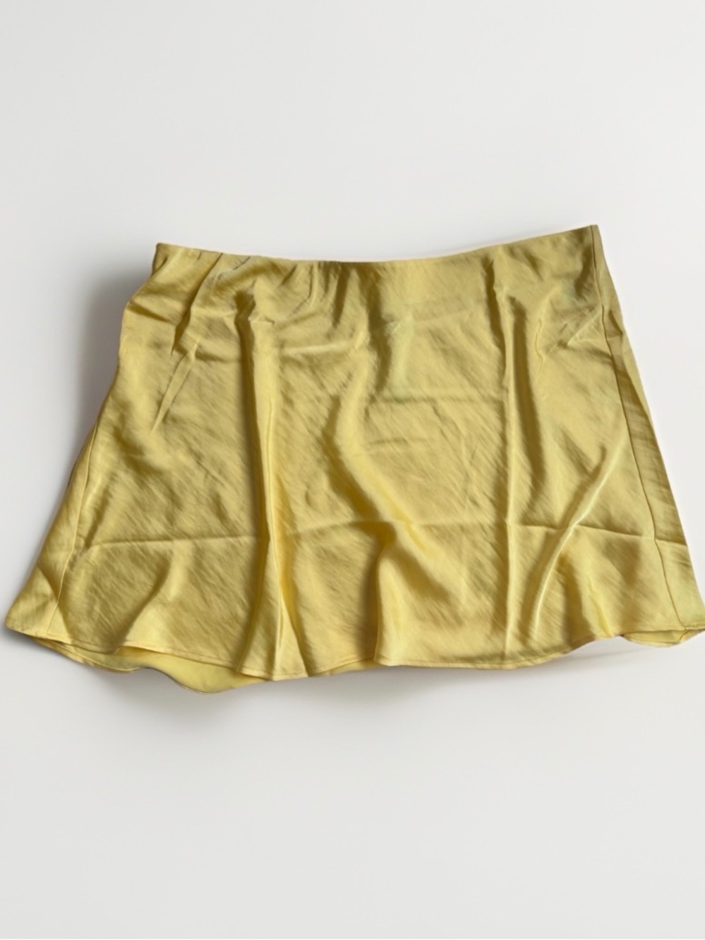 A Line Yellow Satin Mini Skirt 2X NWT Plus Size Silk Feel Flowy Pull On Coquette